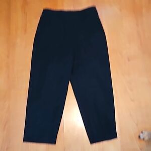 Like New!! Talbots Petites black stretch capris - size 4
